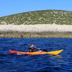 Kayak Ysak  Luxe Rotomod